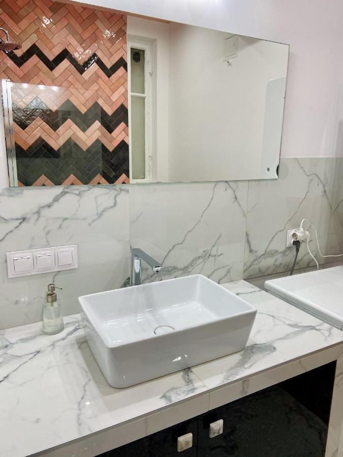 Tenement Apartment 90m2 City Center Krakau Buitenkant foto